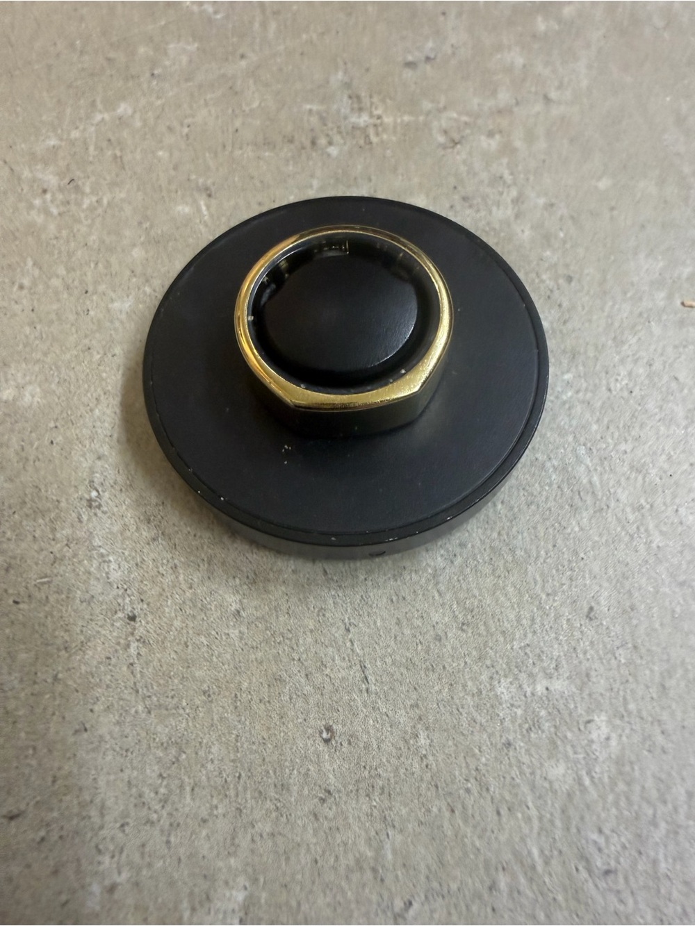 Oura original heritage gold size 8 smart ring - Picture 3 of 4